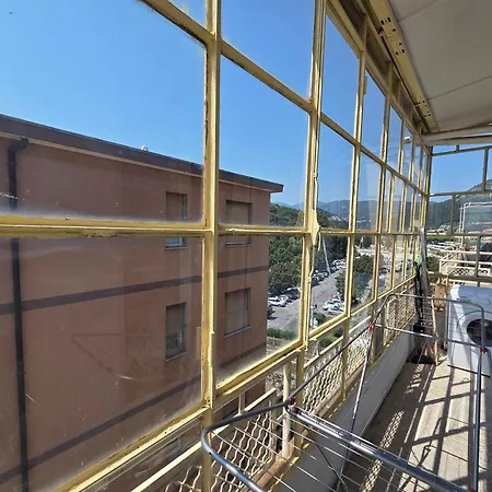 Everest - By Ligooria *