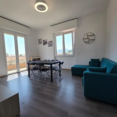 Everest - By Ligooria